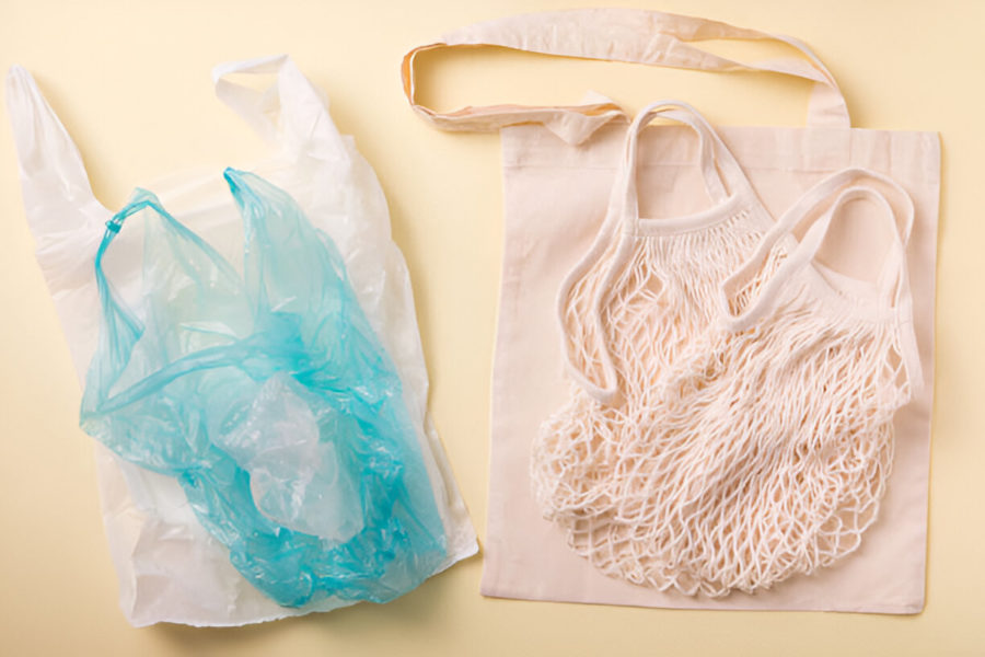 tote bag vs sac plastique - objet publicitaire