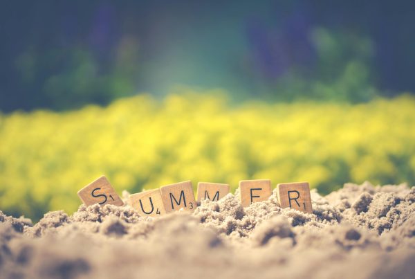 lettres scrabble mot SUMMER